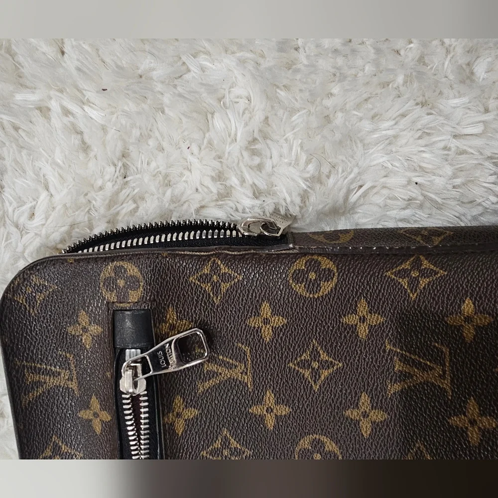 Louis Vuitton unicorn lv